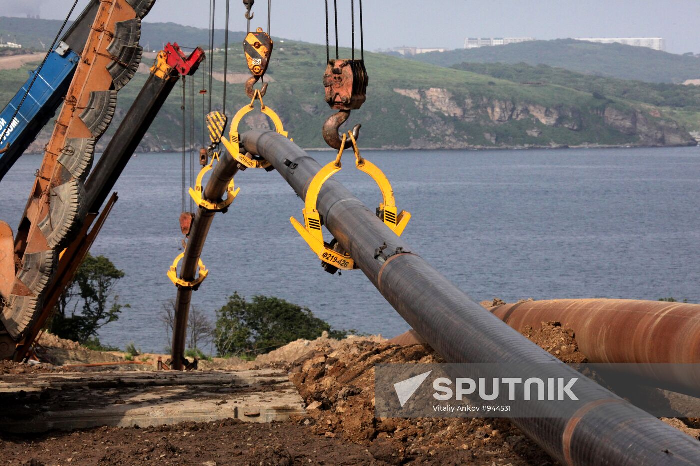 Gas pipeline from gas distribution station to Russky Island