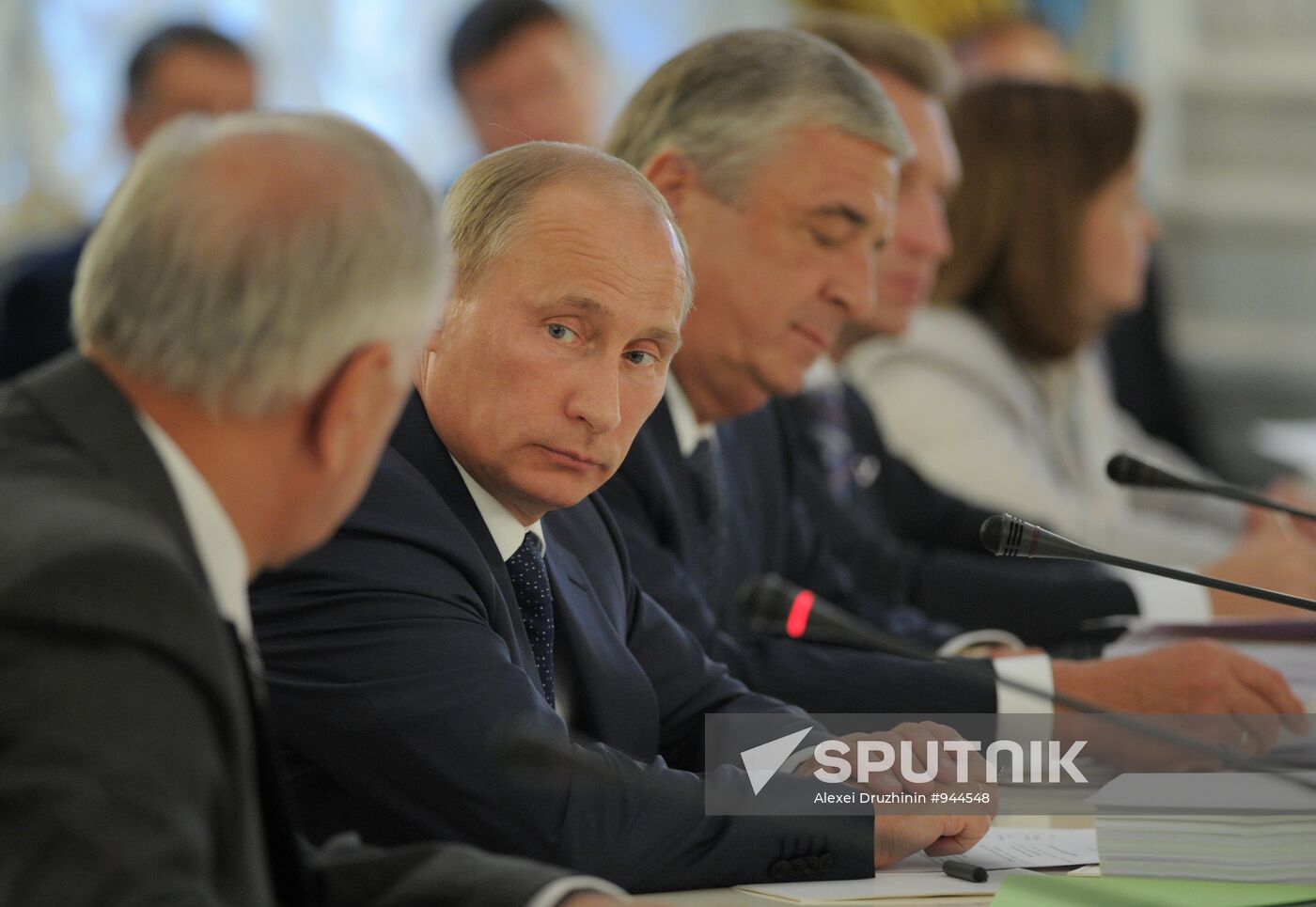 Vladimir Putin holds meeting of Ministers' Council