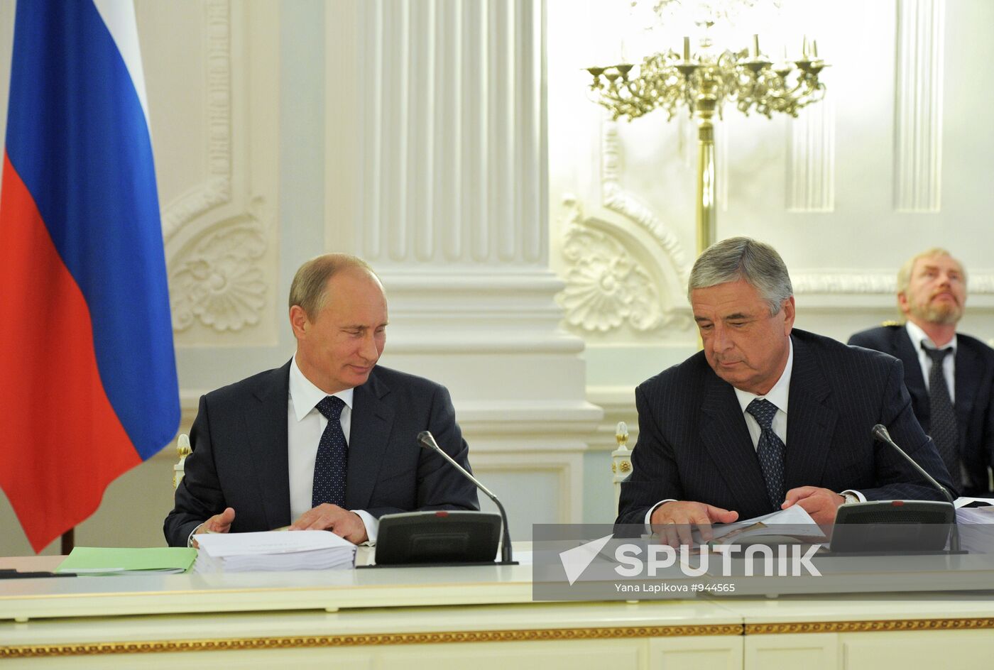 Vladimir Putin holds meeting