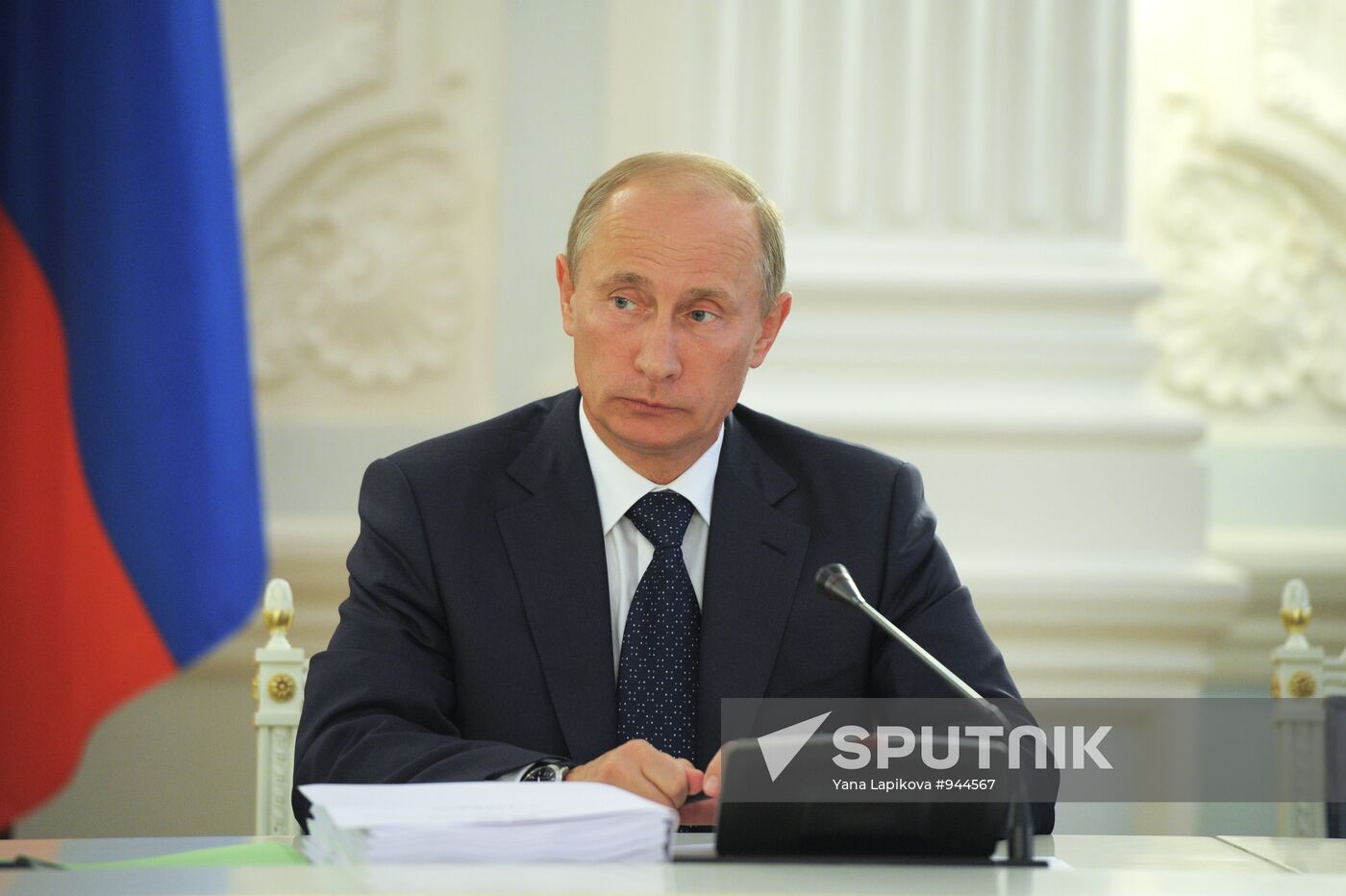 Vladimir Putin holds meeting