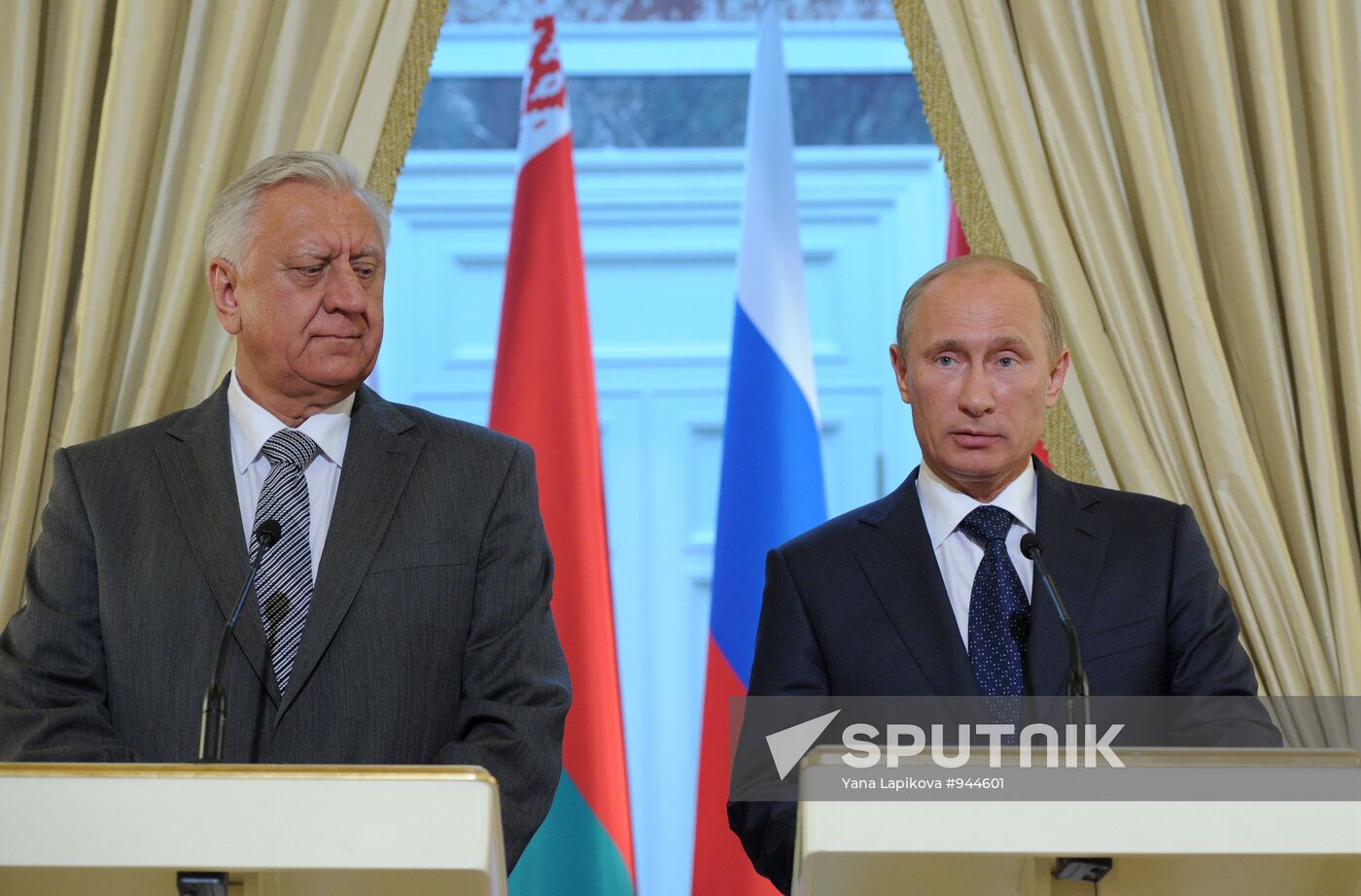 Vladimir Putin holds meeting of Council of Ministers
