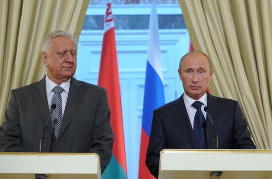Vladimir Putin holds meeting of Council of Ministers