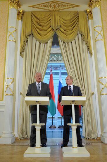 Vladimir Putin holds meeting of Council of Ministers