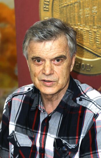 Ruslan Khasbulatov presents his books