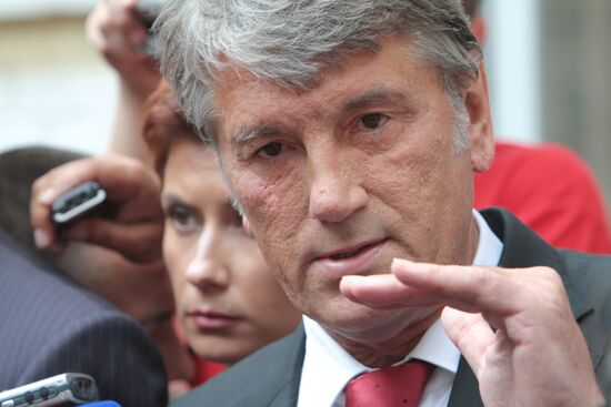 Viktor Yushchenko provides testimony in Tymoshenko's trial