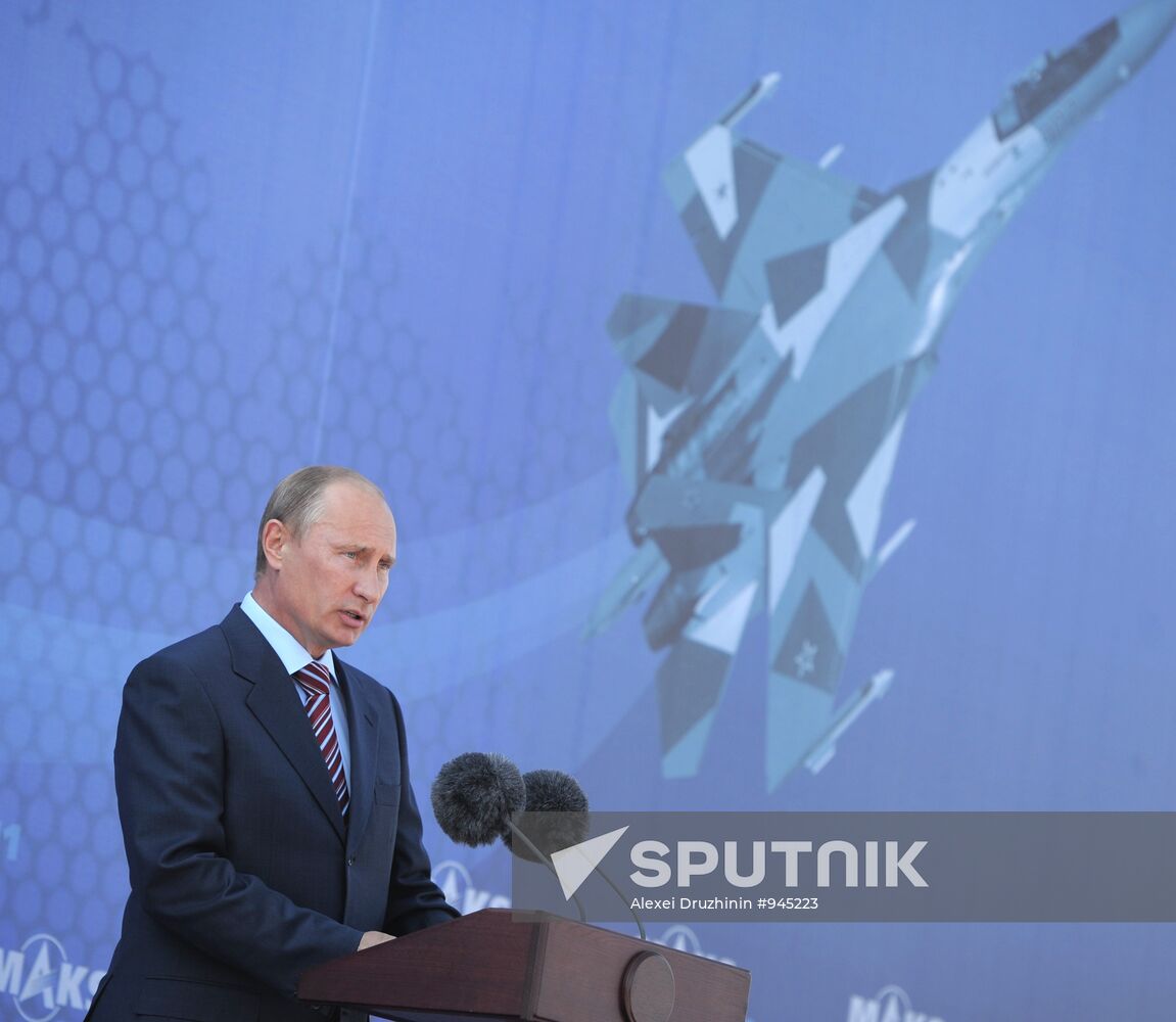 Vladimir Putin visits International Aviation and Space Show