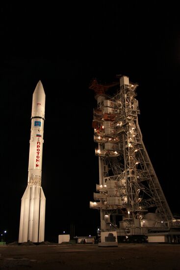 Proton-M missile with Russian Express AM-4 satellite launched