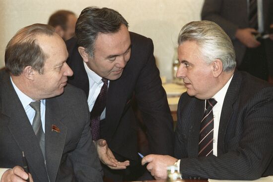Nursultan Nazarbayev and Leonid Kravchuk