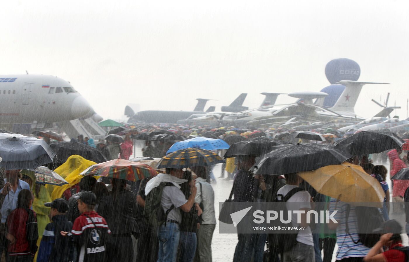 MAKS-2011 10th International Aviation and Space Show. Day 5