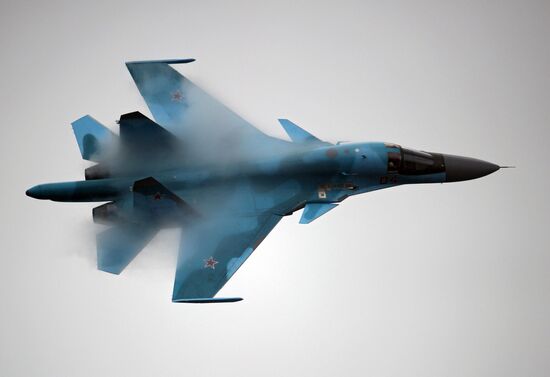 MAKS-2011 10th International Aviation and Space Show. Day 5