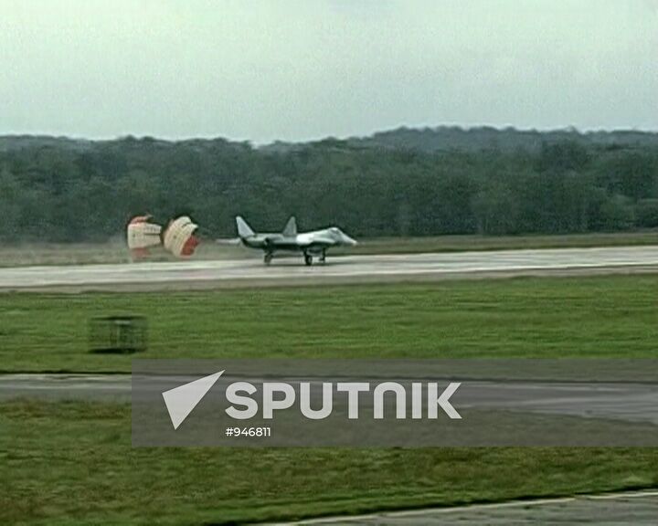 T-50 fighter fails to take off at MAKS-2011 air show