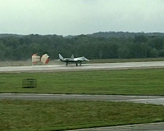 T-50 fighter fails to take off at MAKS-2011 air show
