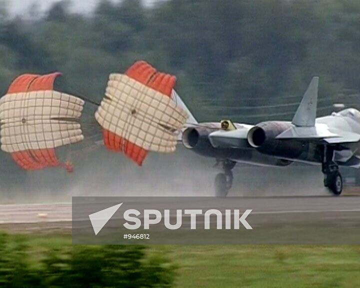 T-50 fighter fails to take off at MAKS-2011 air show