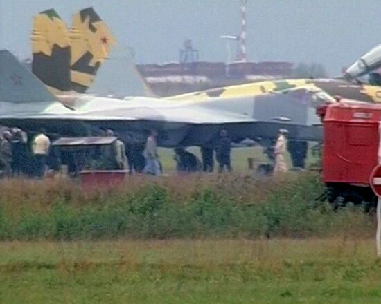 T-50 fighter fails to take off at MAKS-2011 air show
