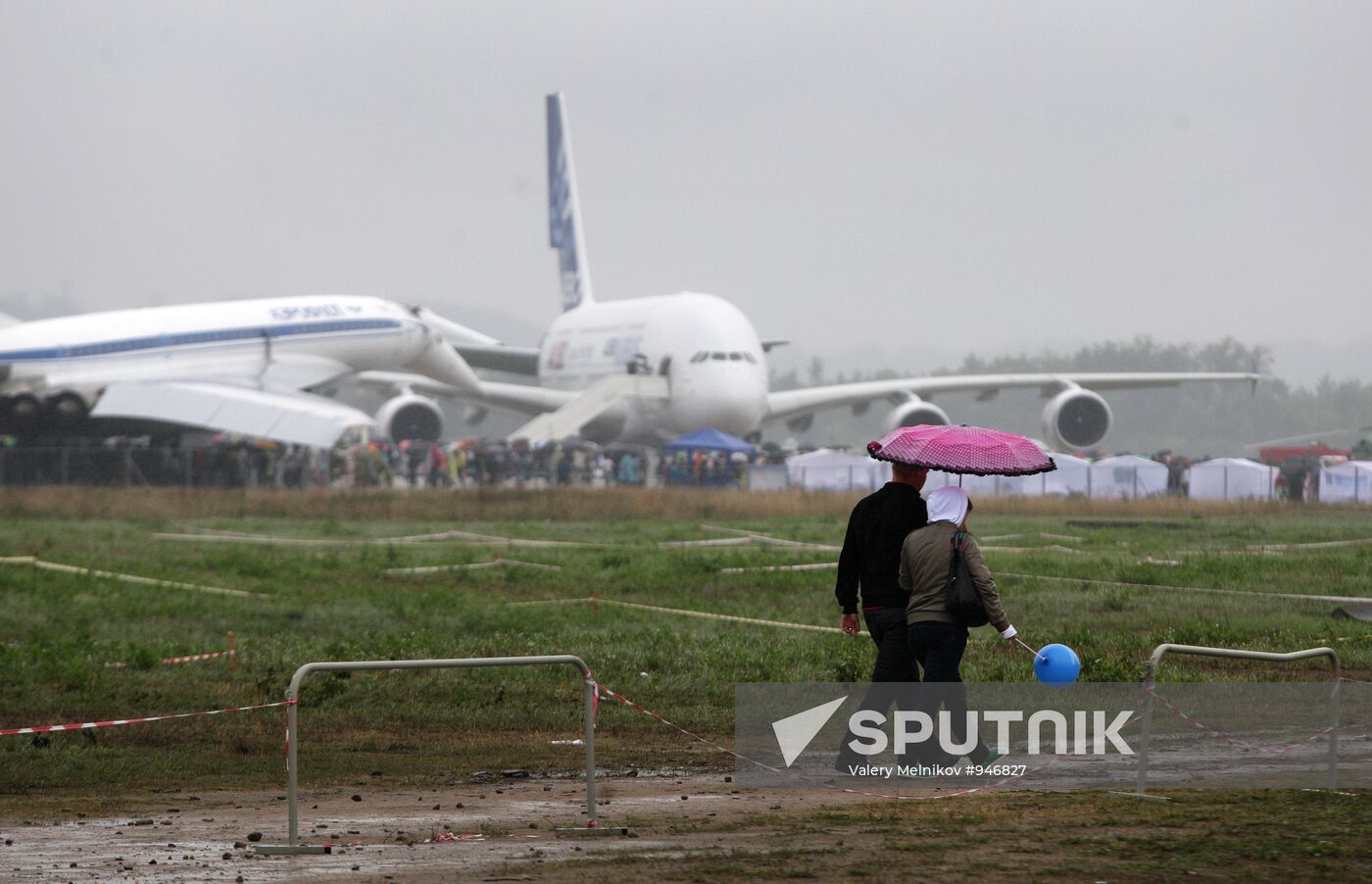 MAKS-2011 international air show closes in Zhukovsky