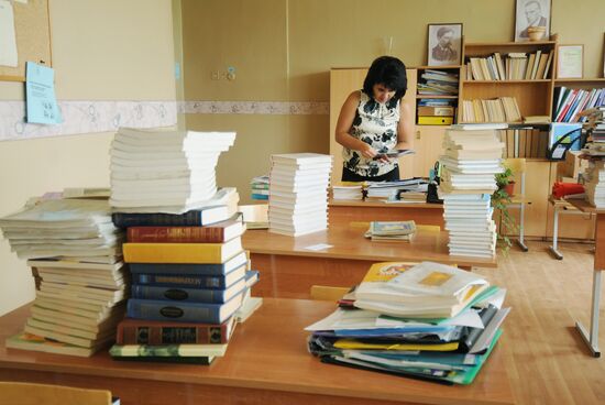 Preparations for new school year in Veliky Novgorod