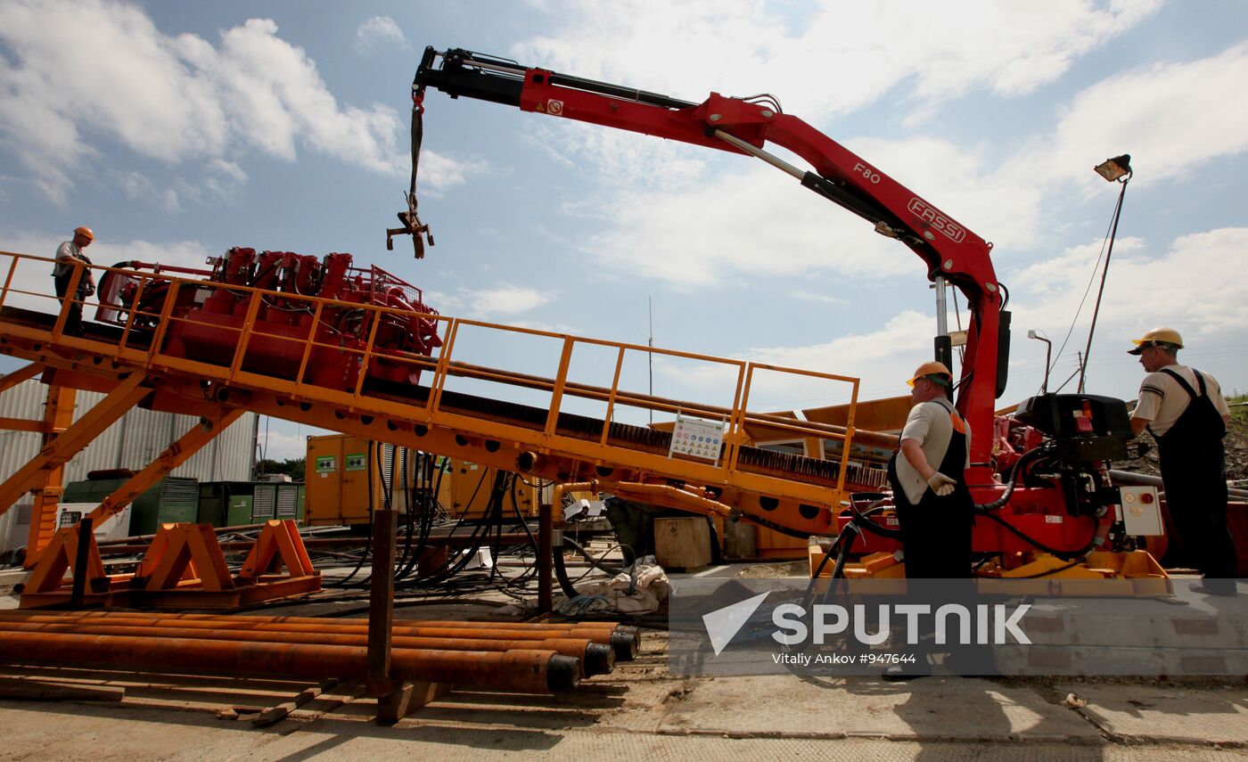 Construction of Sakhalin-Khabarovsk-Vladivostok pipeline