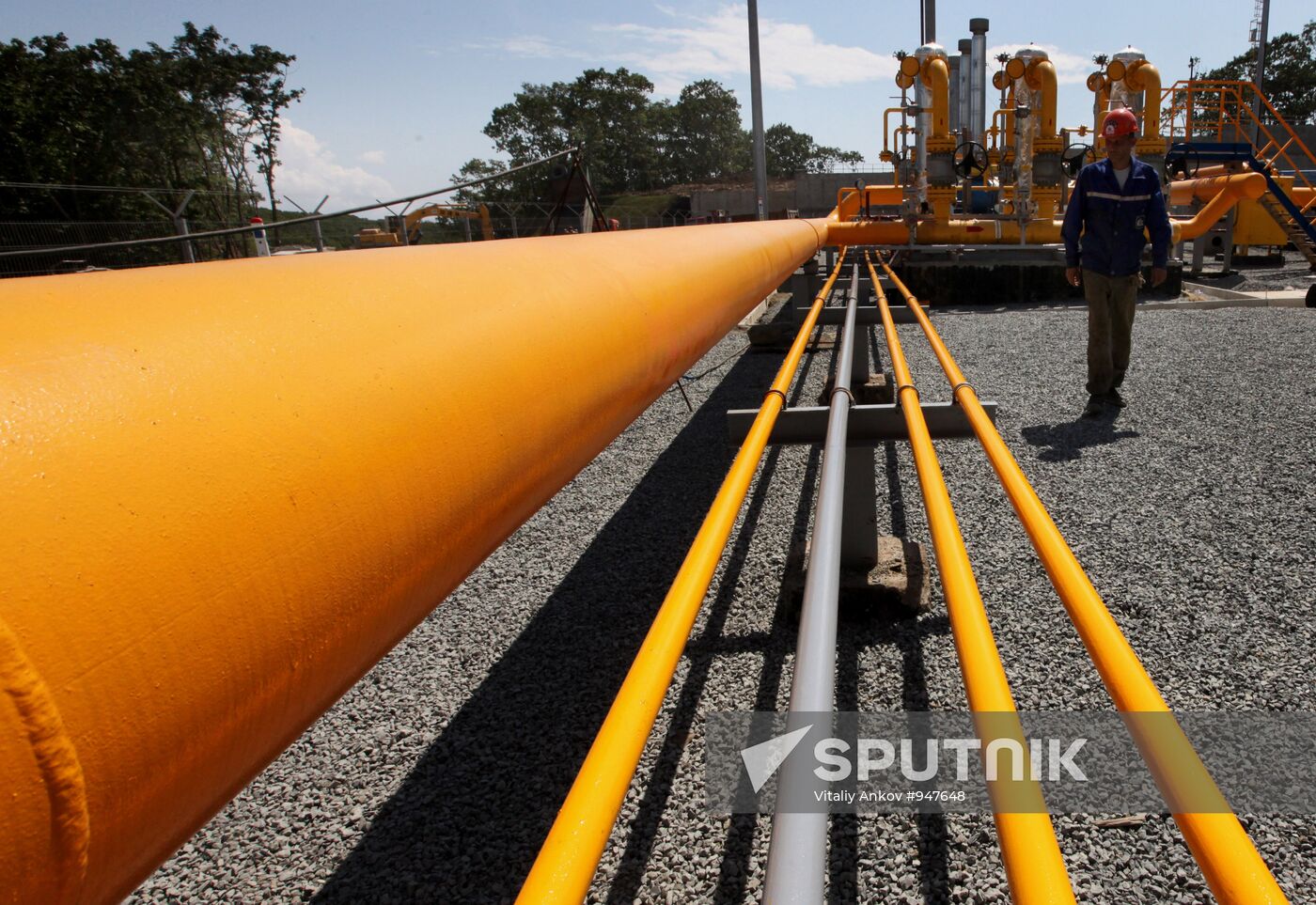 Construction of Sakhalin-Khabarovsk-Vladivostok pipeline