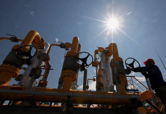 Construction of Sakhalin-Khabarovsk-Vladivostok pipeline