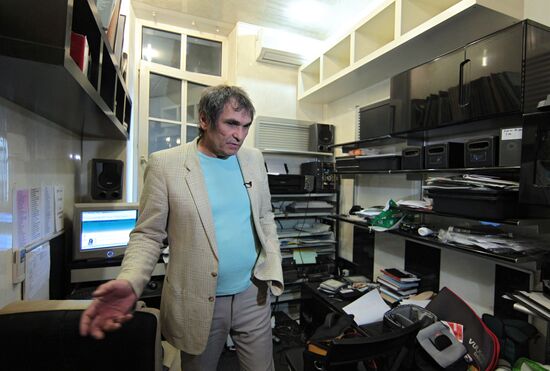 Bari Alibasov's apartment