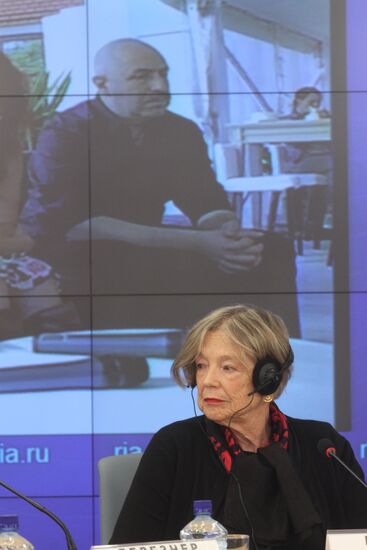 Videoconference marks International Portfolio Review opening
