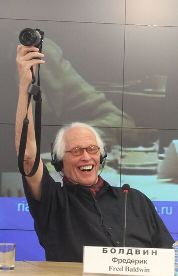 Videoconference marks International Portfolio Review opening