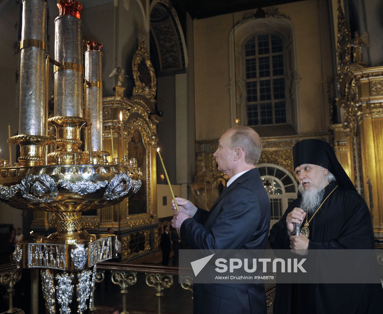 Vladimir Putin on working visit to Smolensk