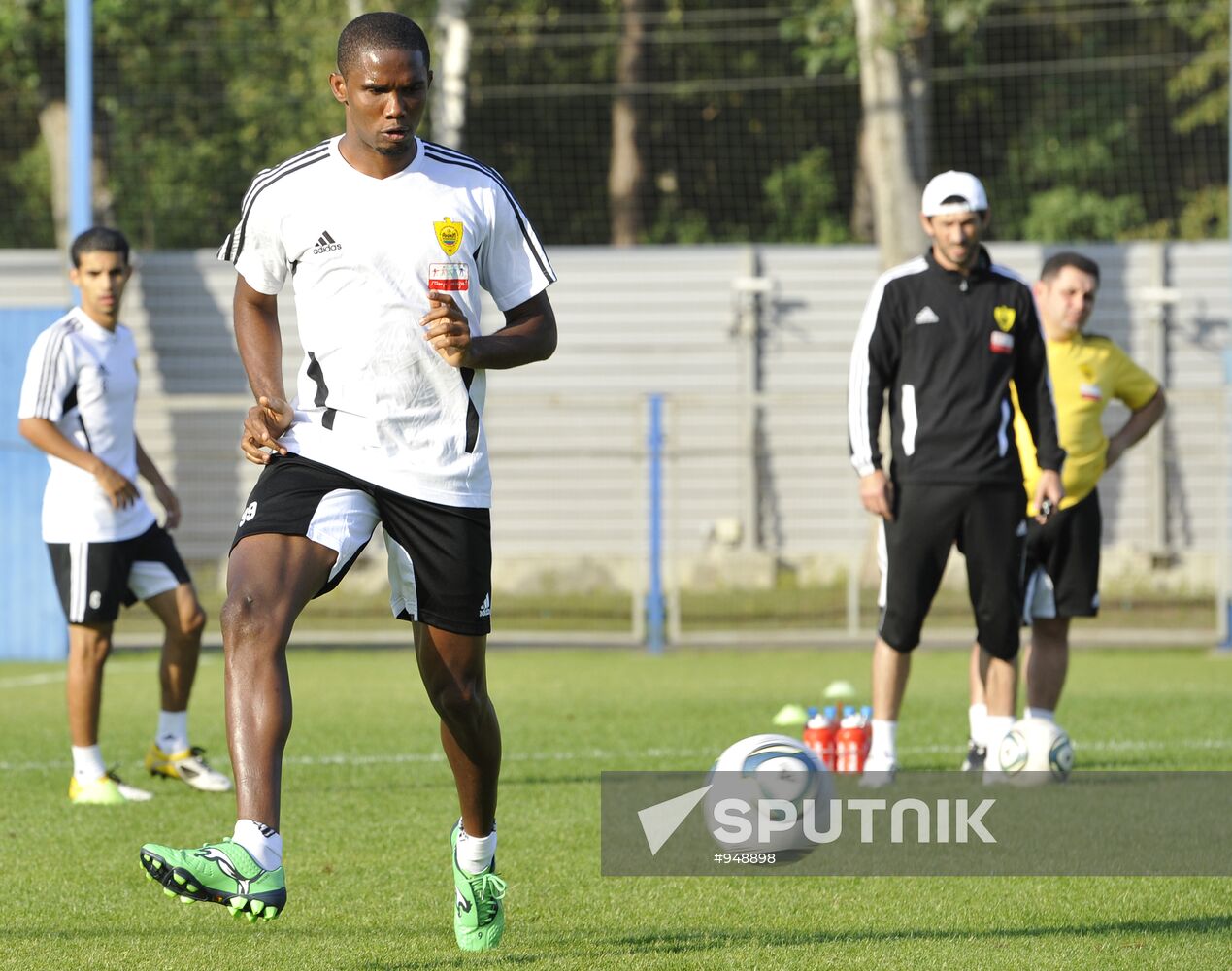 Football. New player Samuel Eto'o trains with FC Anji