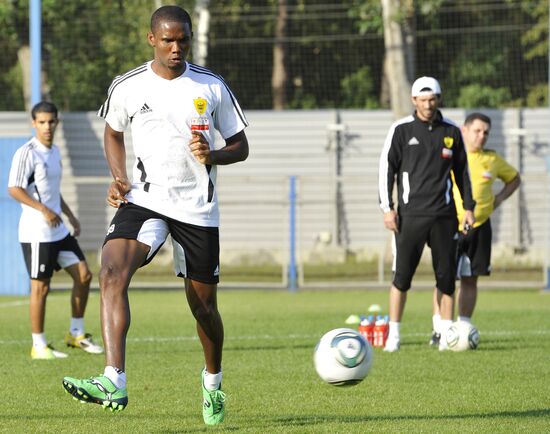 Football. New player Samuel Eto'o trains with FC Anji