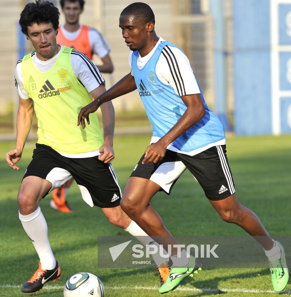 Football. First training session with Samuel Eto'o on team "Anji