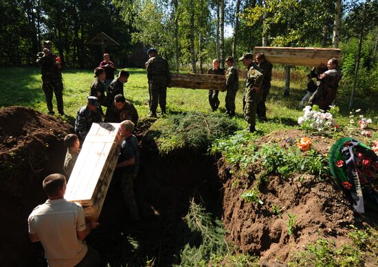 Reburial of World War II soldiers in Novgorod region