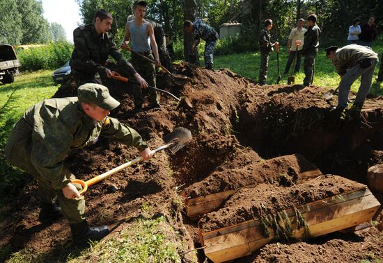 Reburial of World War II soldiers in Novgorod region