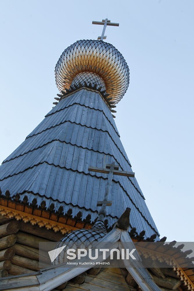 Wooden dome of Pochozersky church in wooden ensemble