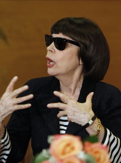 Mireille Mathieu's press conference on Spasskaya Tower festival