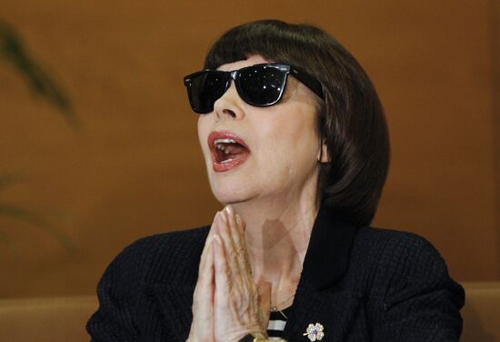 Mireille Mathieu's press conference on Spasskaya Tower festival