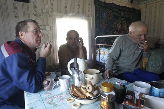 "Mail of Russia" postman makes his rounds in the village