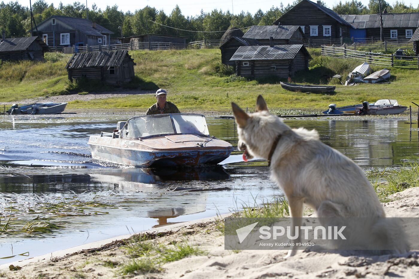 "Mail of Russia" postman makes his rounds in the village