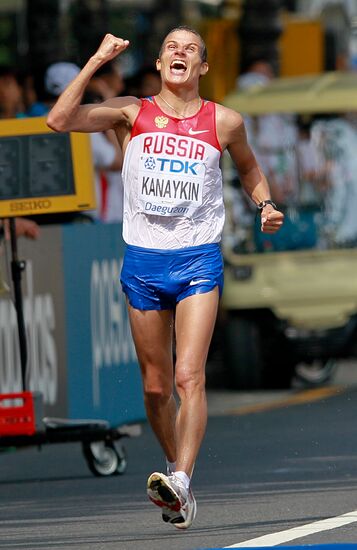 2011 IAAF World Championships in Athletics. Day two