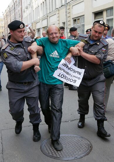 Russian opposition in action