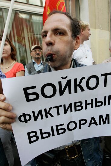 Russian opposition in action