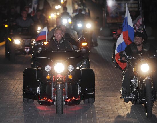 Vladimir Putin visits 16th bike-festival in Novorossiysk