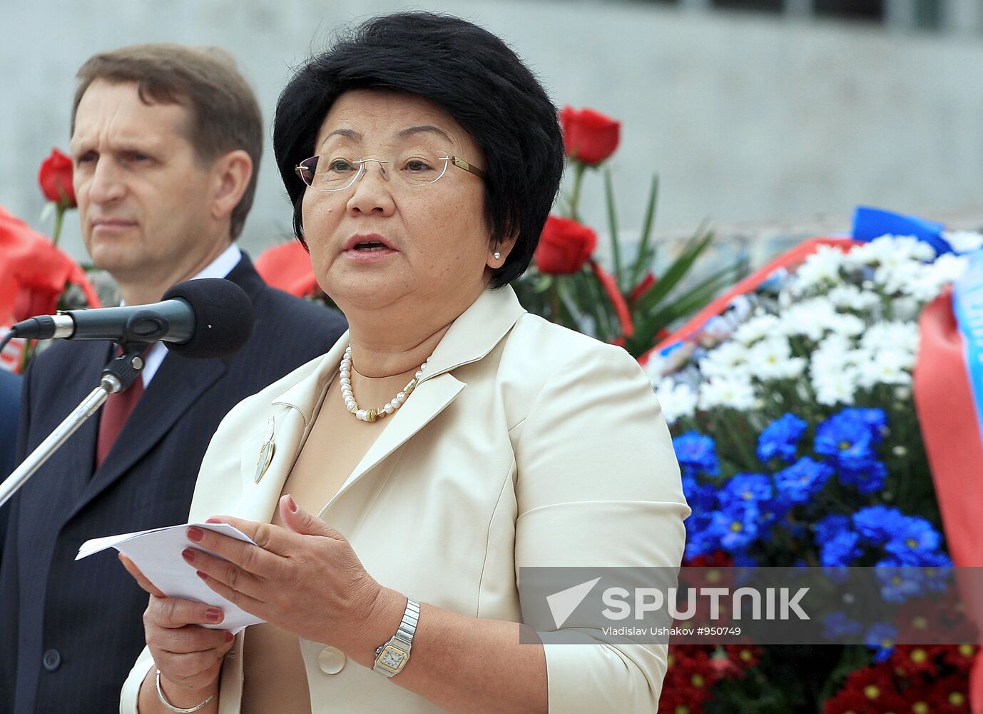 Sergei Naryshkin, Rosa Otunbayeva