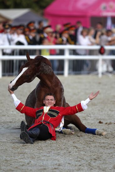 Preparing for Spasskaya Tower Festival