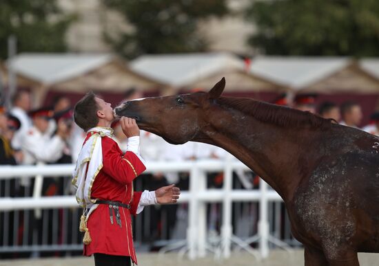 Preparing for Spasskaya Tower Festival