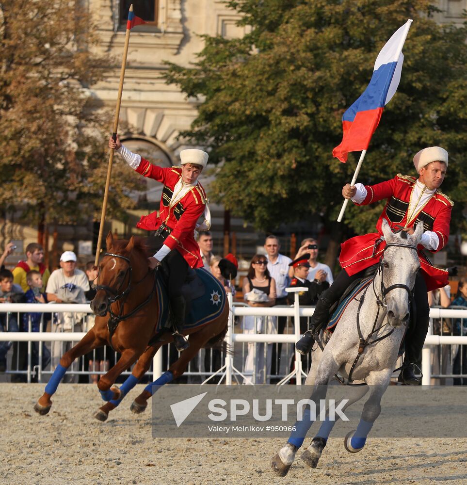 Preparing for Spasskaya Tower Festival