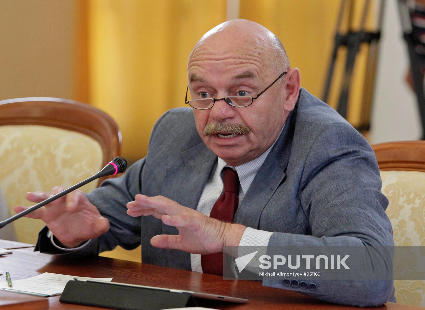 Public Chamber member and teacher Yefim Rachevsky
