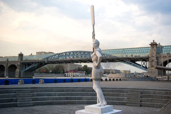 Sculpture "Girl with a paddle" returned to Gorky Park