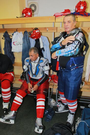 Hockey game to support "From a Pure Heart" charity