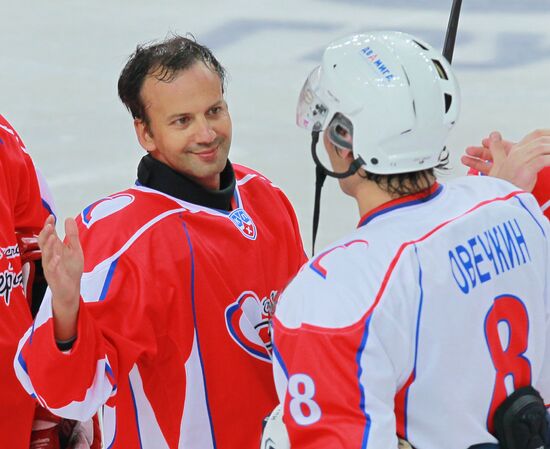 Hockey game to support "From a Pure Heart" charity