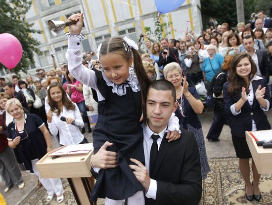 Russian schools on Knowledge Day